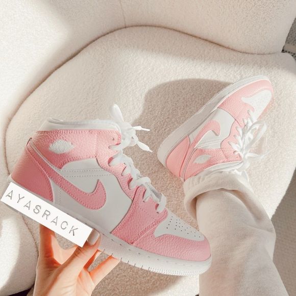 Jordan Shoes - Air Jordan 1 mid